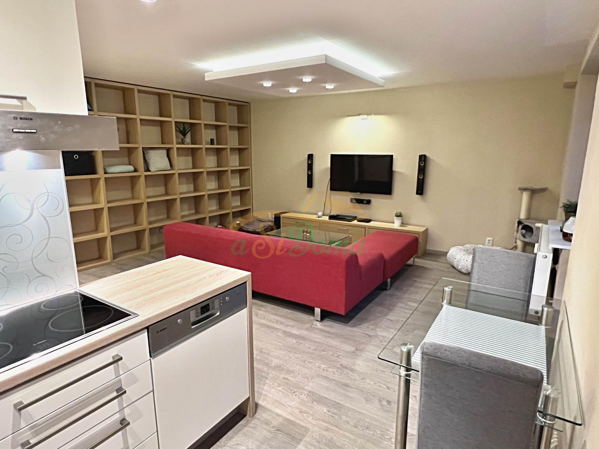 3-izbový byt s balkónom v Starom Meste, Košice - fotografia 13