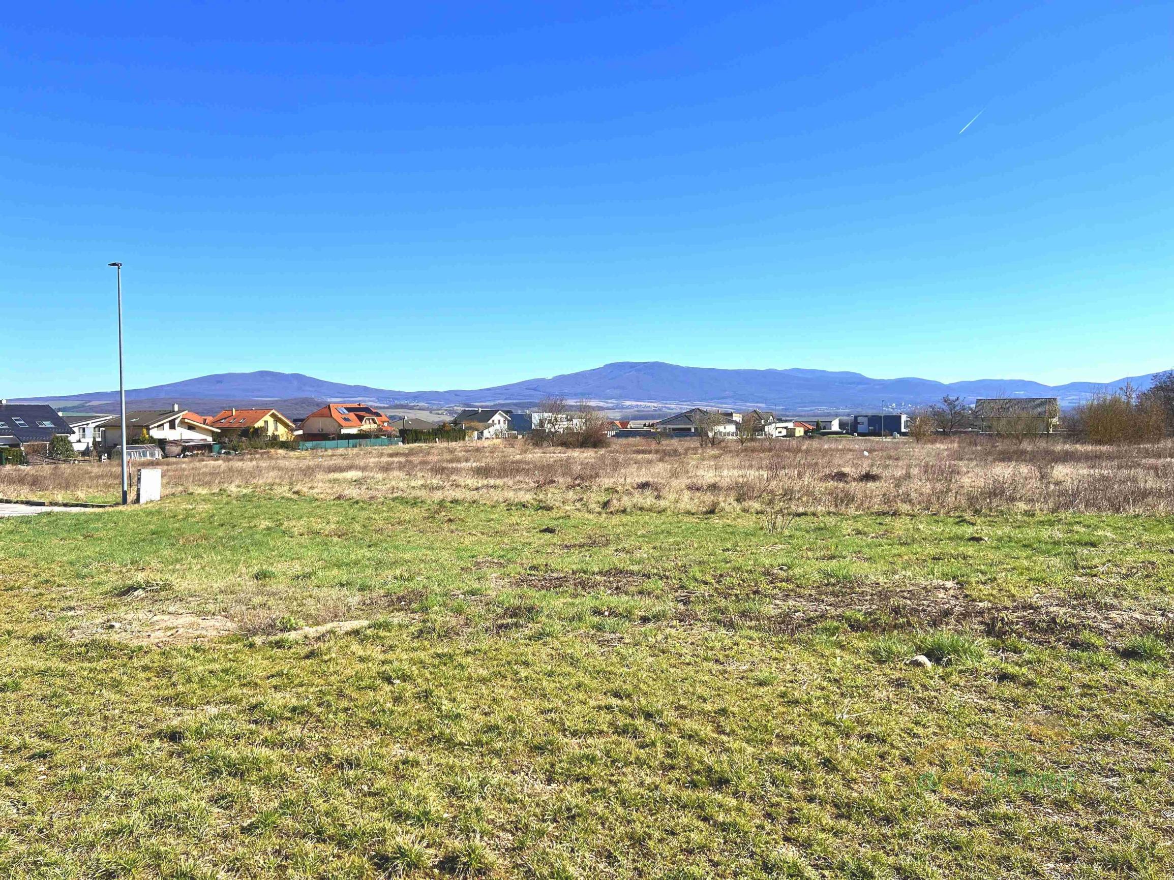 Slnečný stavebný pozemok s výhľadom, Košice – Krásna - fotografia 4