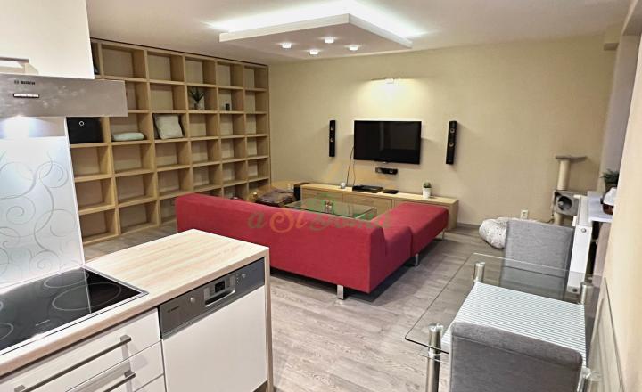 3-izbový byt s balkónom v Starom Meste, Košice - fotografia 3