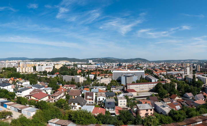 4-izbový byt so 6m loggiou a ÚŽASNÝM VÝHĽADOM na celé Košice - fotografia 1