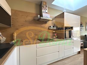 1760295626-4.JPG